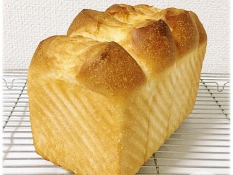 バタートップ食パン@ホシノ天然酵母